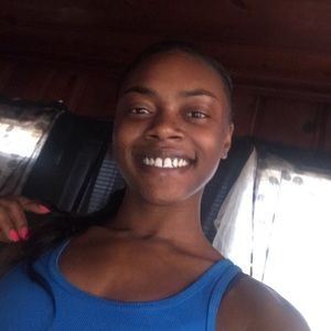 Meet your Posher, Cora